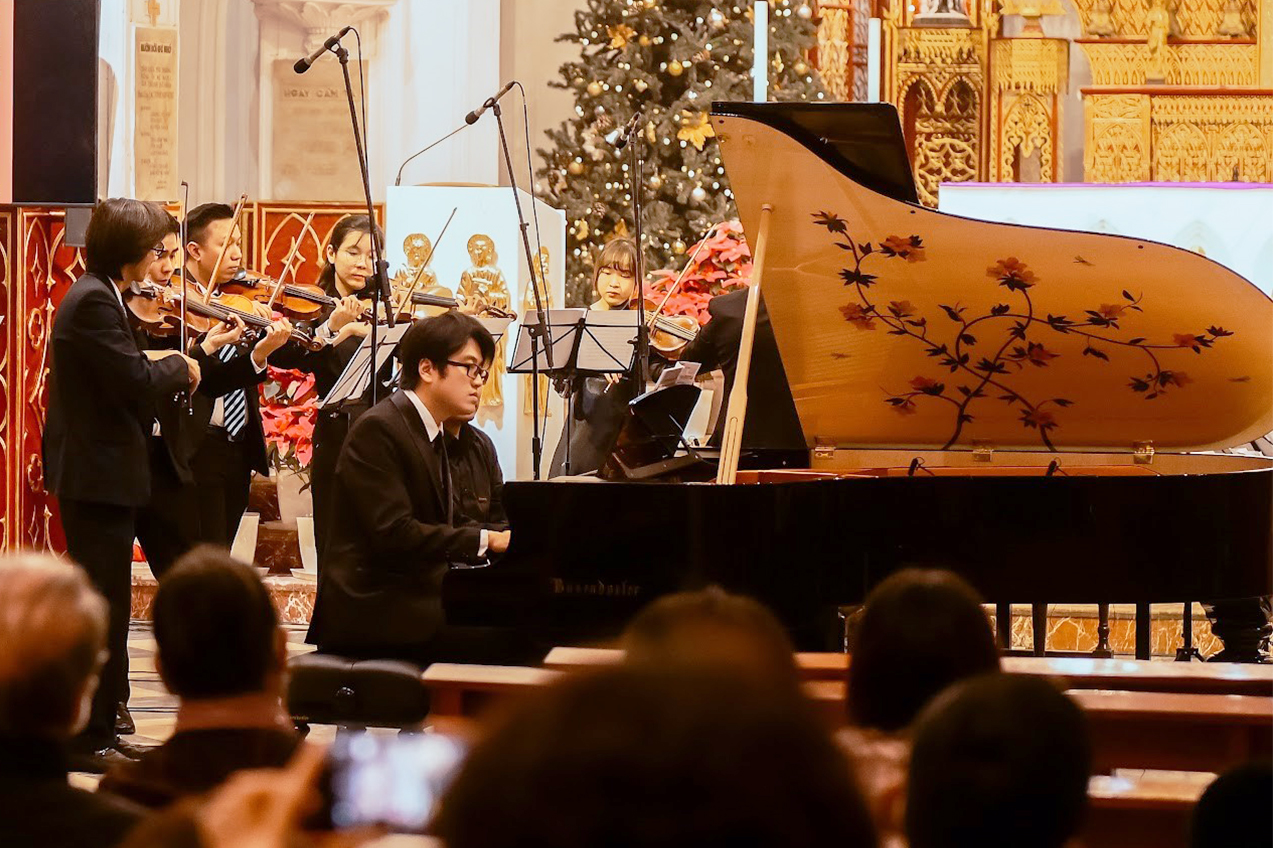 The magnificent appearance of Bösendorfer Dragonfly masterpiece